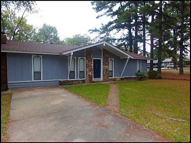 511 Shirley Cv - Photo 2 of 10