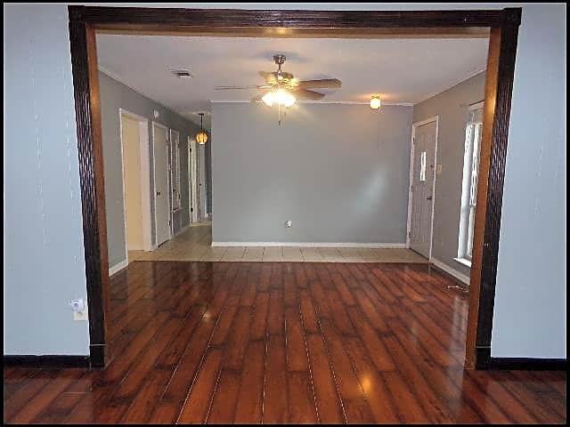 511 Shirley Cv - Photo 3 of 10