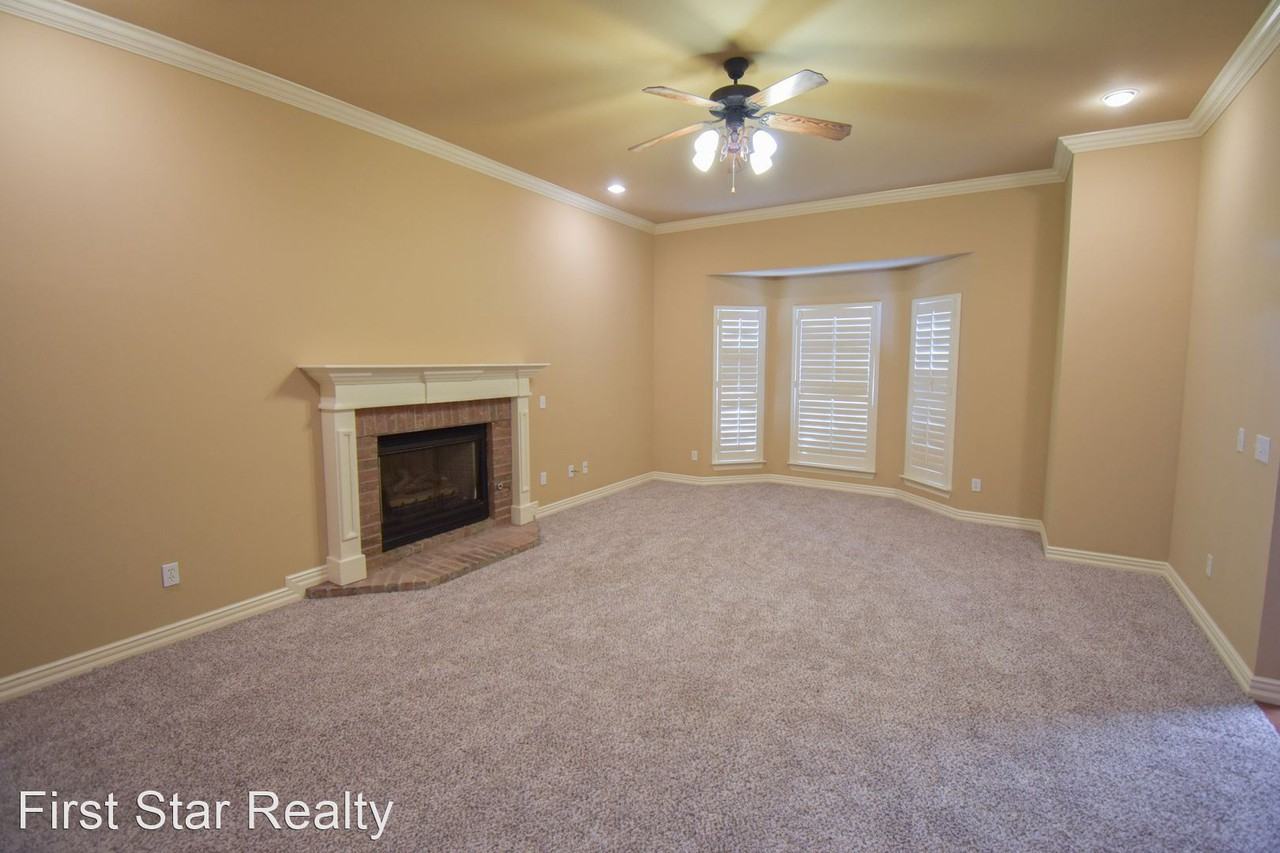 3011 Greenwich St - Photo 2 of 14