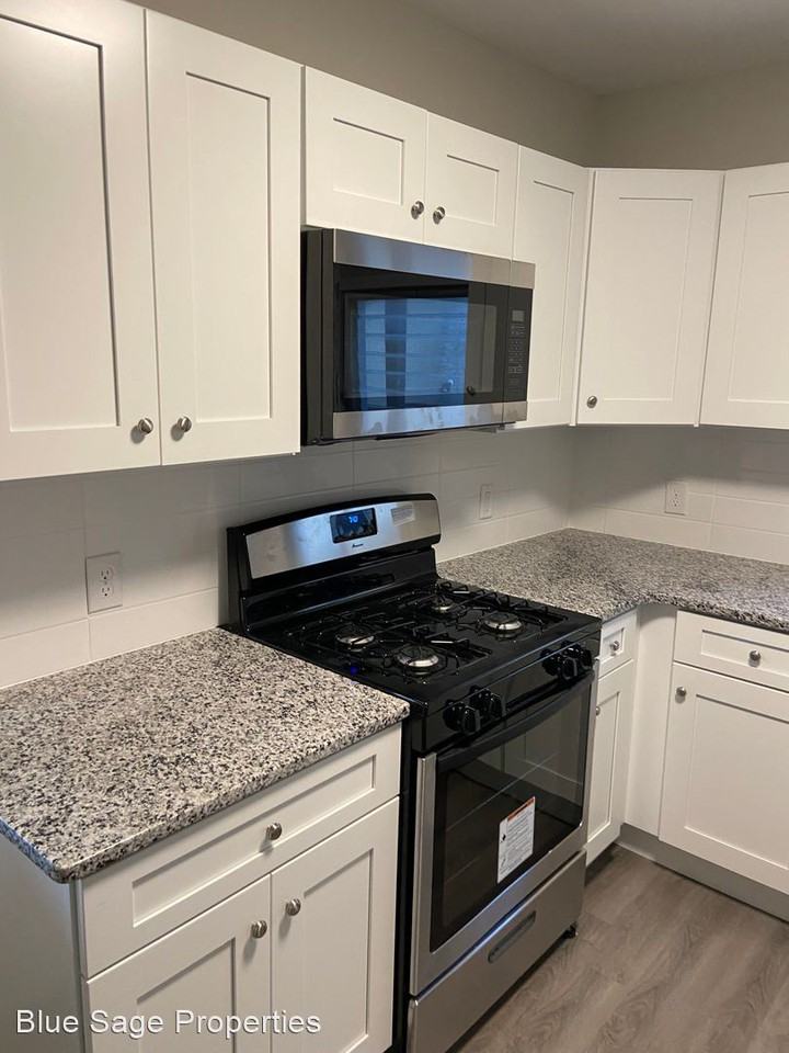 1421 Melrose Ave - Photo 3 of 19