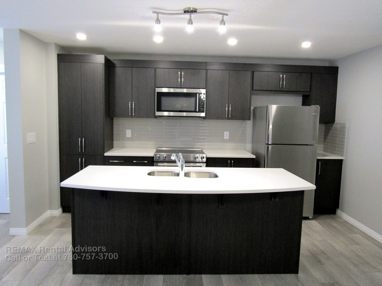 85 Yorkville Blvd Sw - Photo 3 of 18