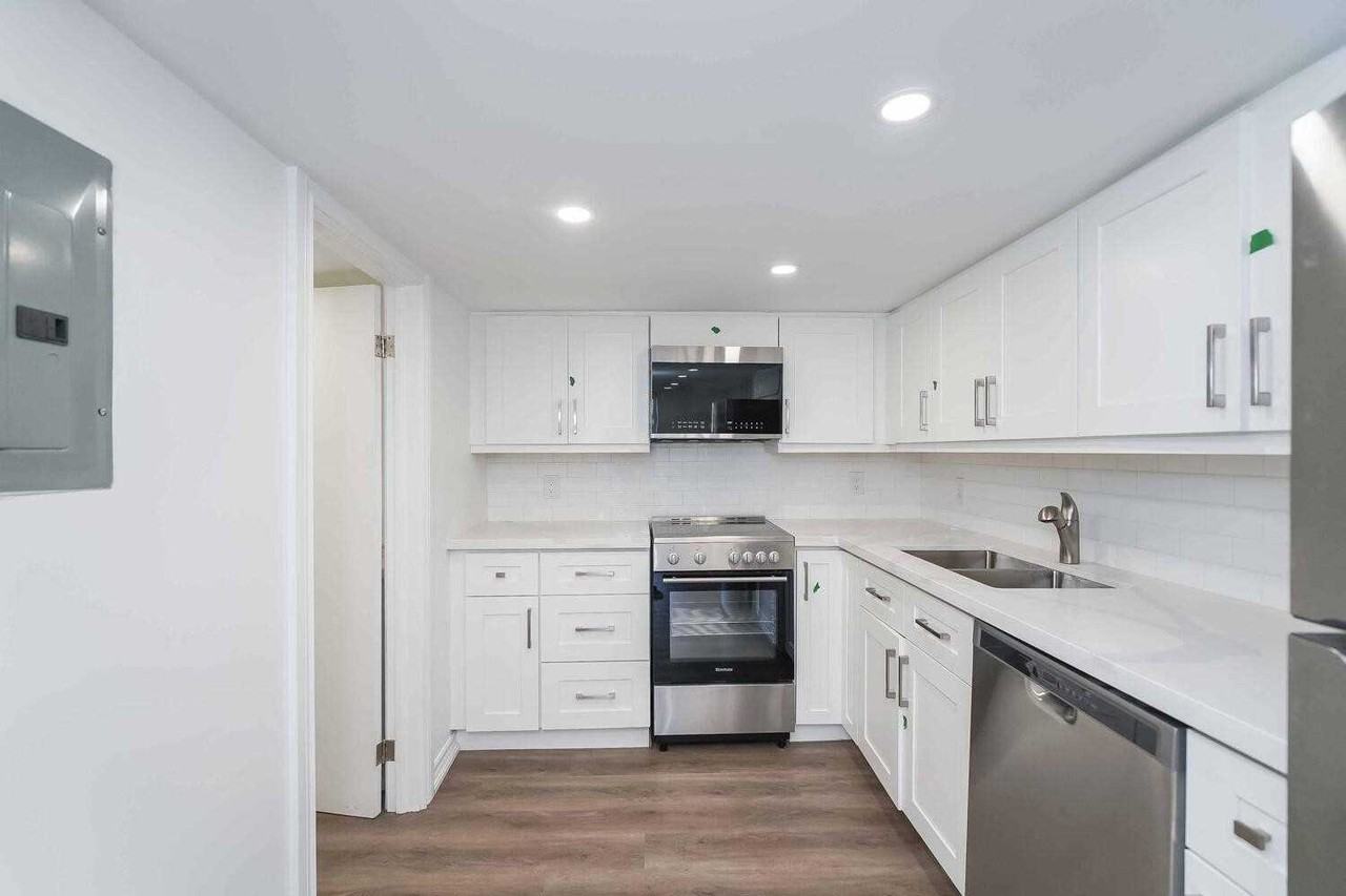 92 Twelfth St #6 - Photo 2 of 11