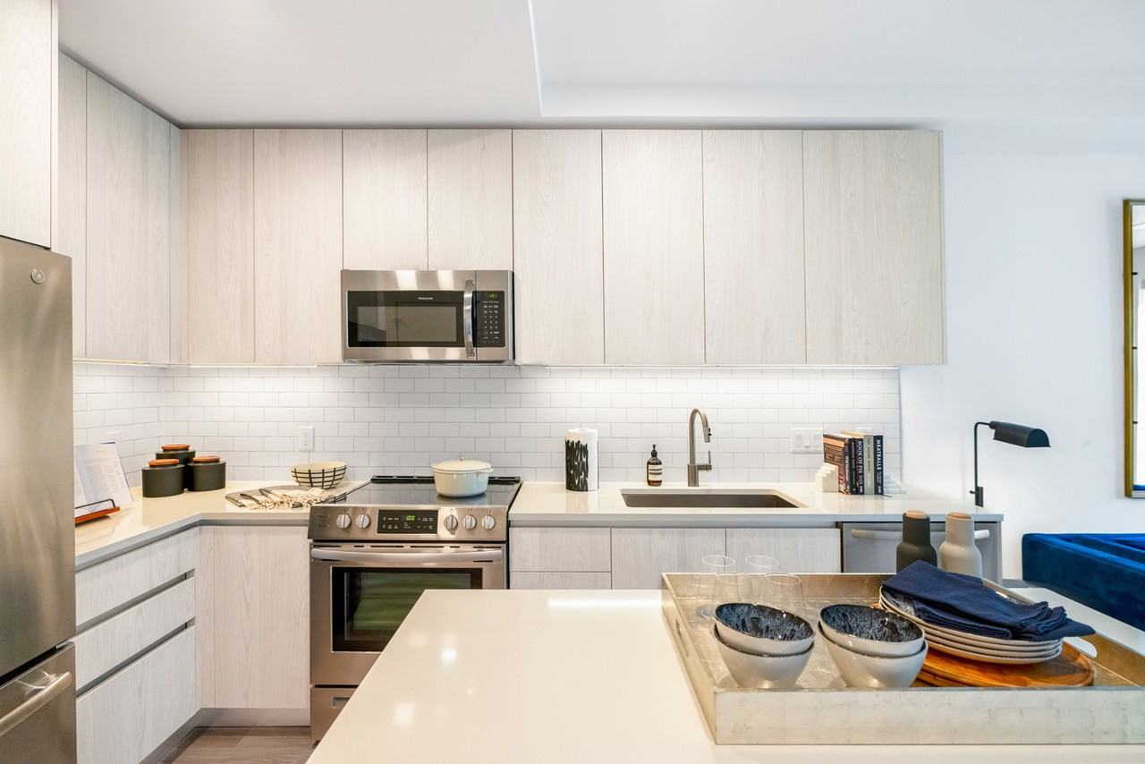 Platform - Photo 4 of 50