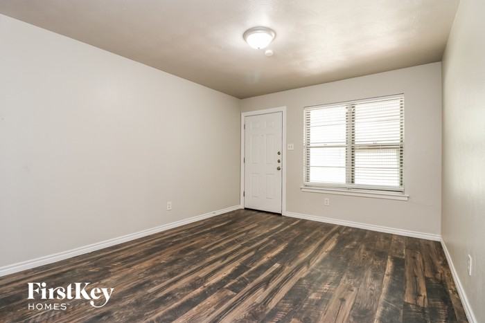 5532 De Cory Rd - Photo 3 of 15