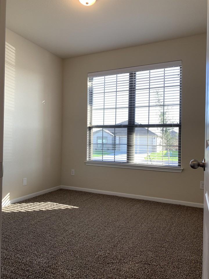 4728 Fawn Valley Dr #1 - Photo 7 of 18