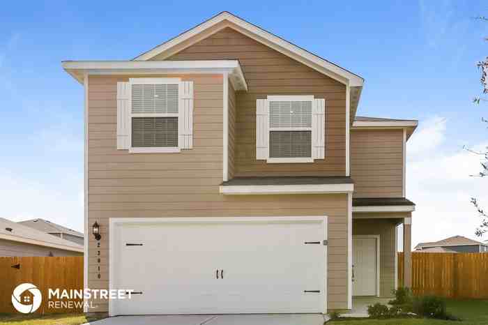 23010 Bellini Dr - Photo 2 of 18