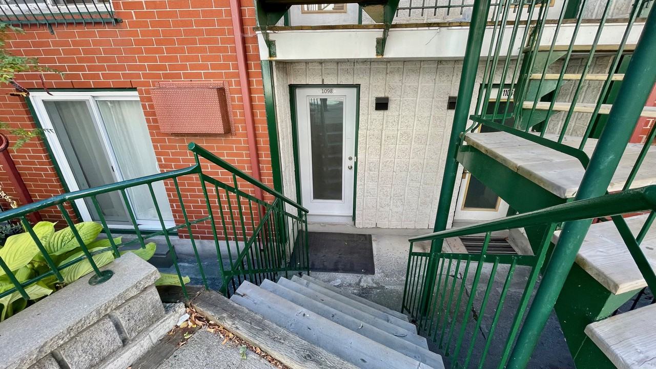 1098 Rue Saint-Timothée - Photo 2 of 28