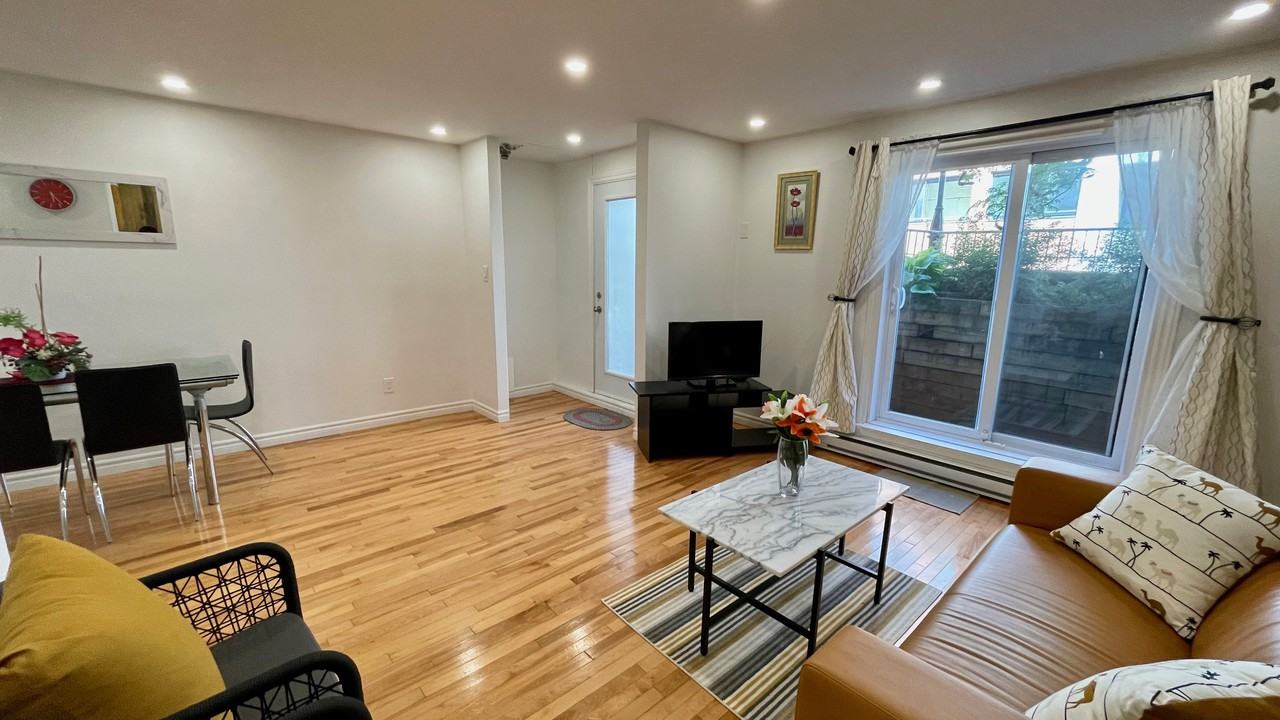 1098 Rue Saint-Timothée - Photo 5 of 28