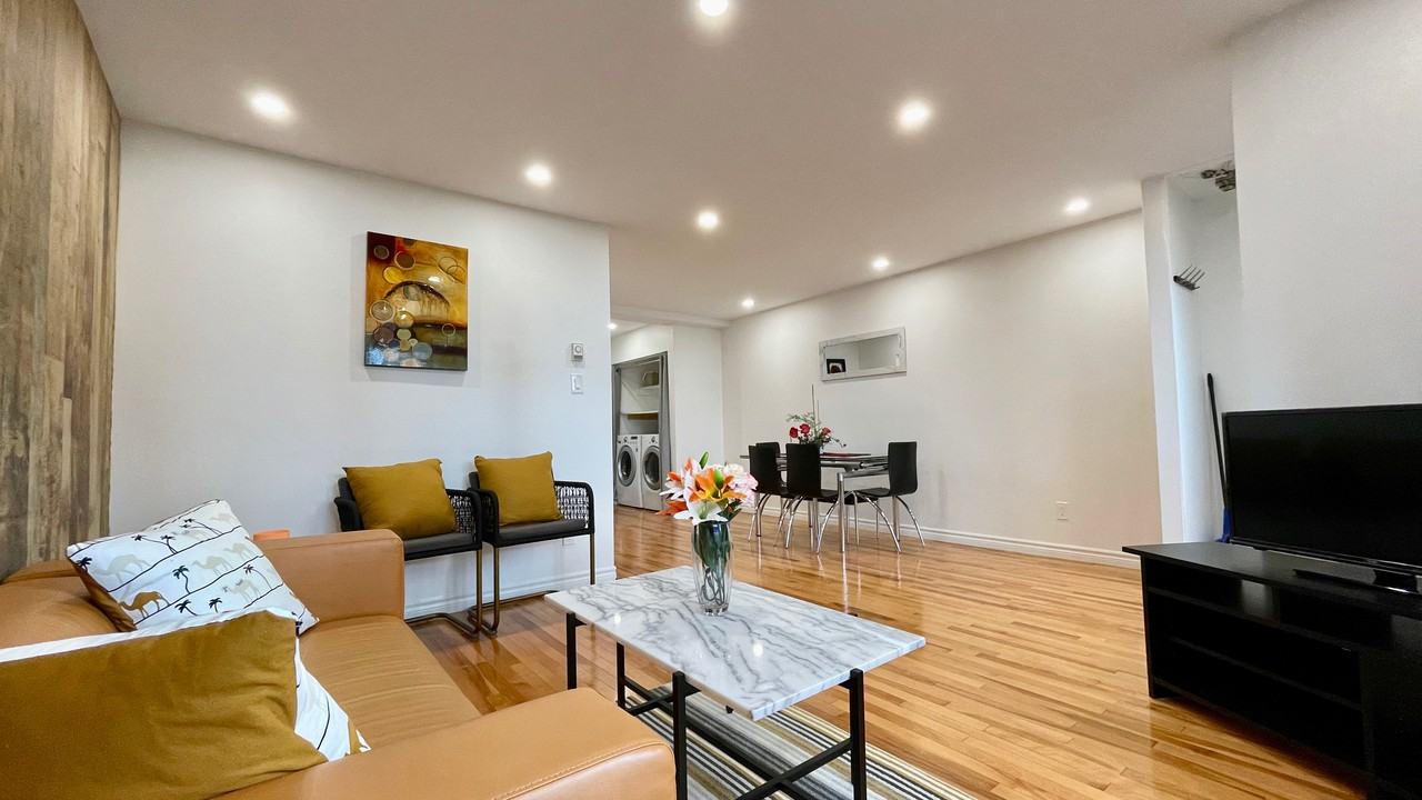 1098 Rue Saint-Timothée - Photo 4 of 28