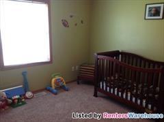 580 Klein Dr - Photo 3 of 12