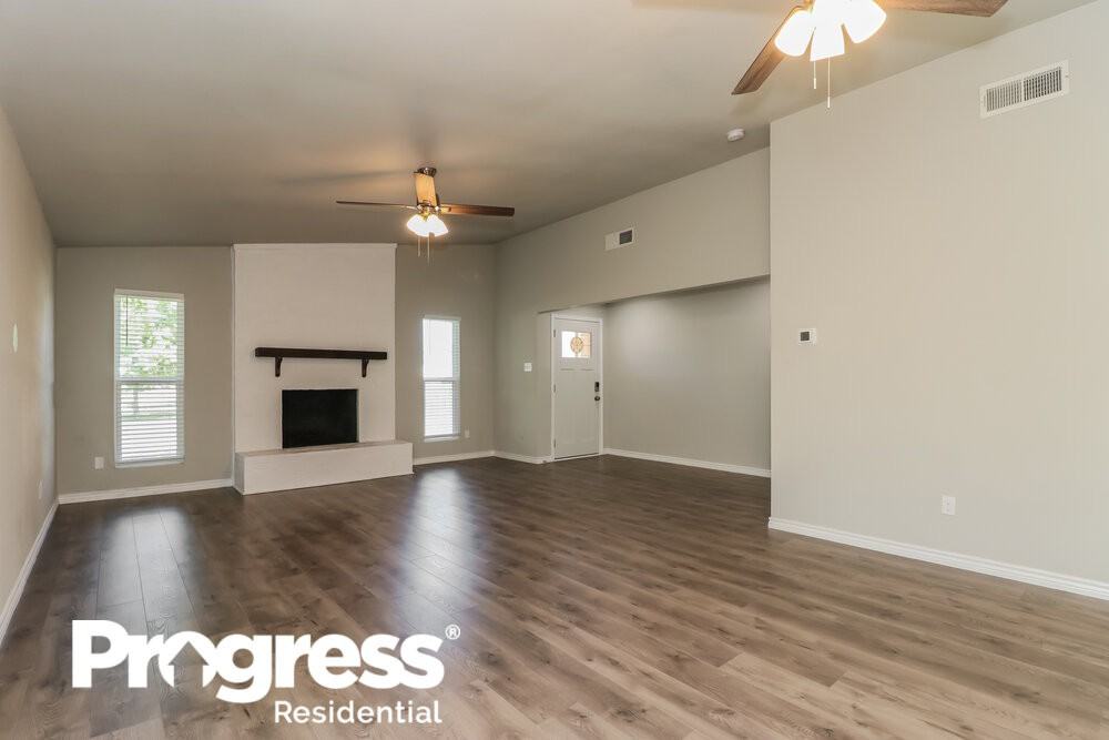 3300 Chalmette Ct - Photo 3 of 16