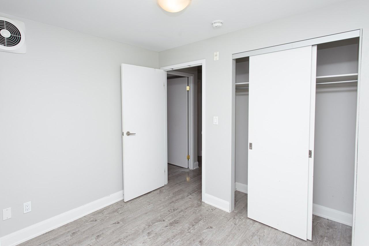 686 Bathurst Street - Photo 11