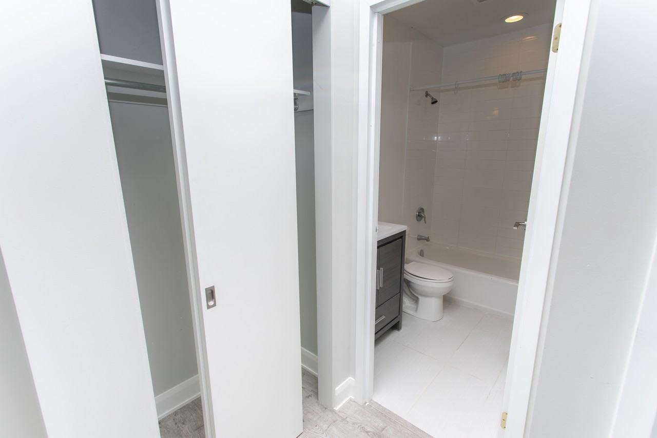 686 Bathurst Street - Photo 6