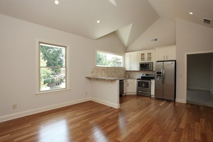 898 N Highland Ave Ne #C - Photo 2 of 7