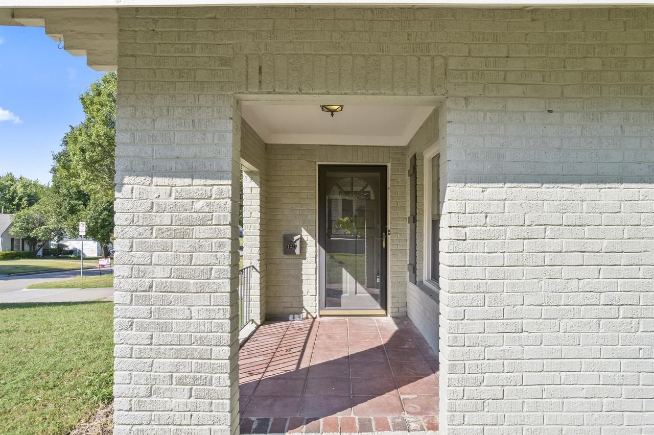 1231 S Richmond Ave #1 - Photo 4 of 18