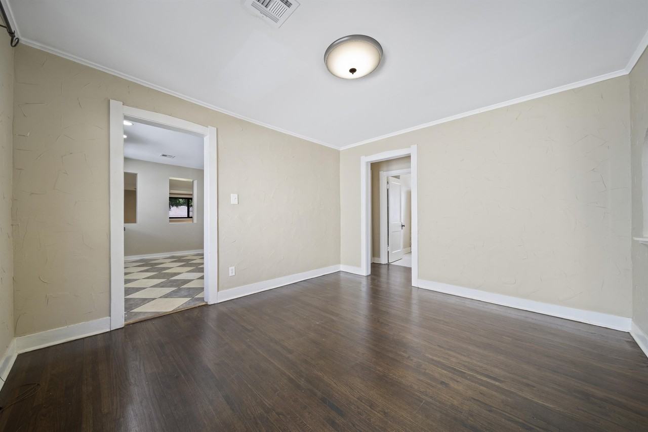 1231 S Richmond Ave #1 - Photo 7 of 18