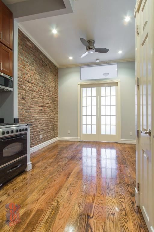 W 14th St #4F - Photo 3 of 7