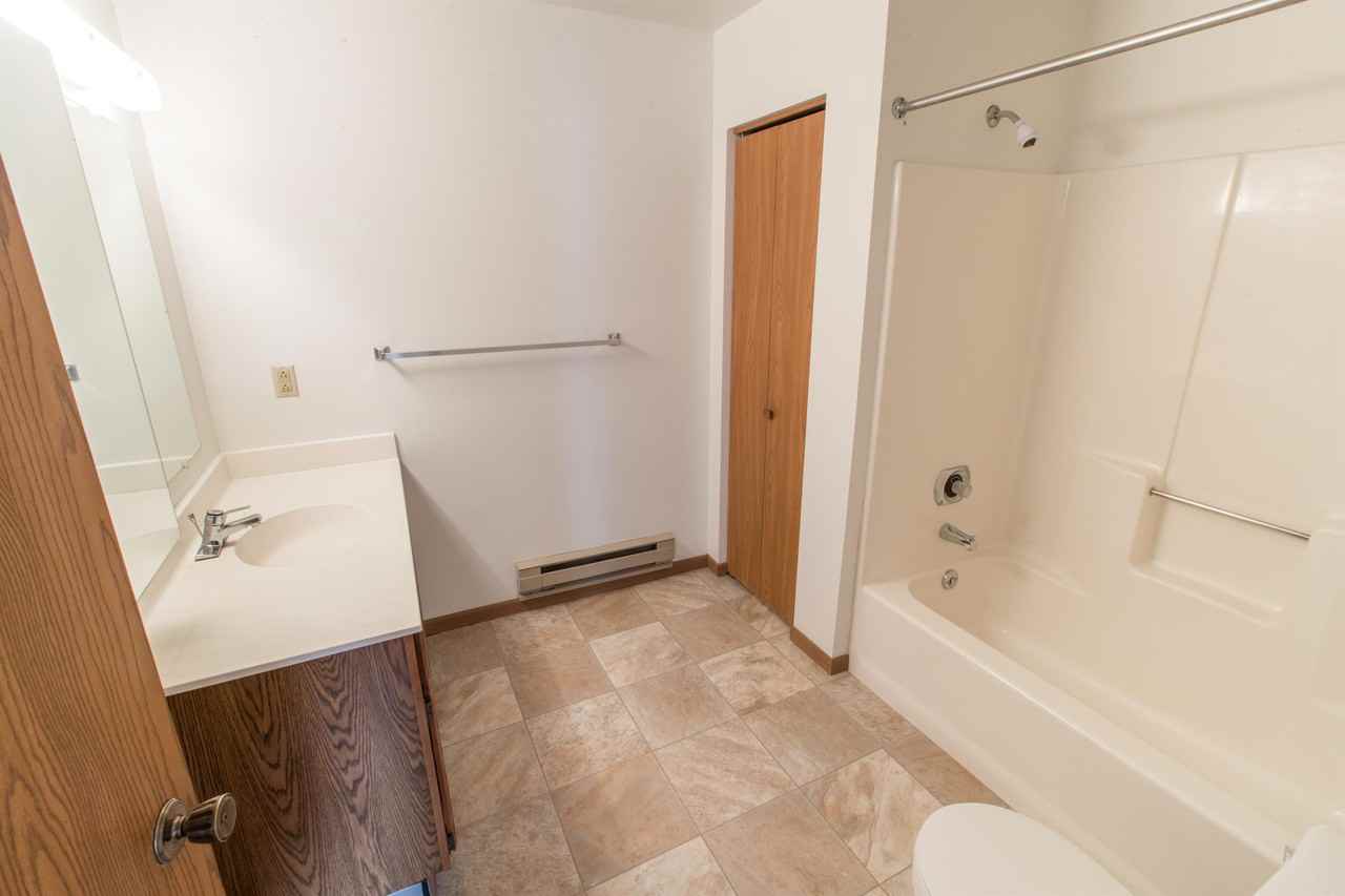 713 Clinton St #105 - Photo 6 of 9