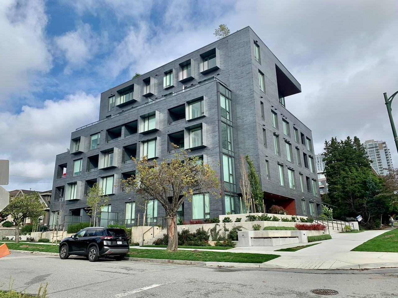 Cambie St & W 62nd Ave #302