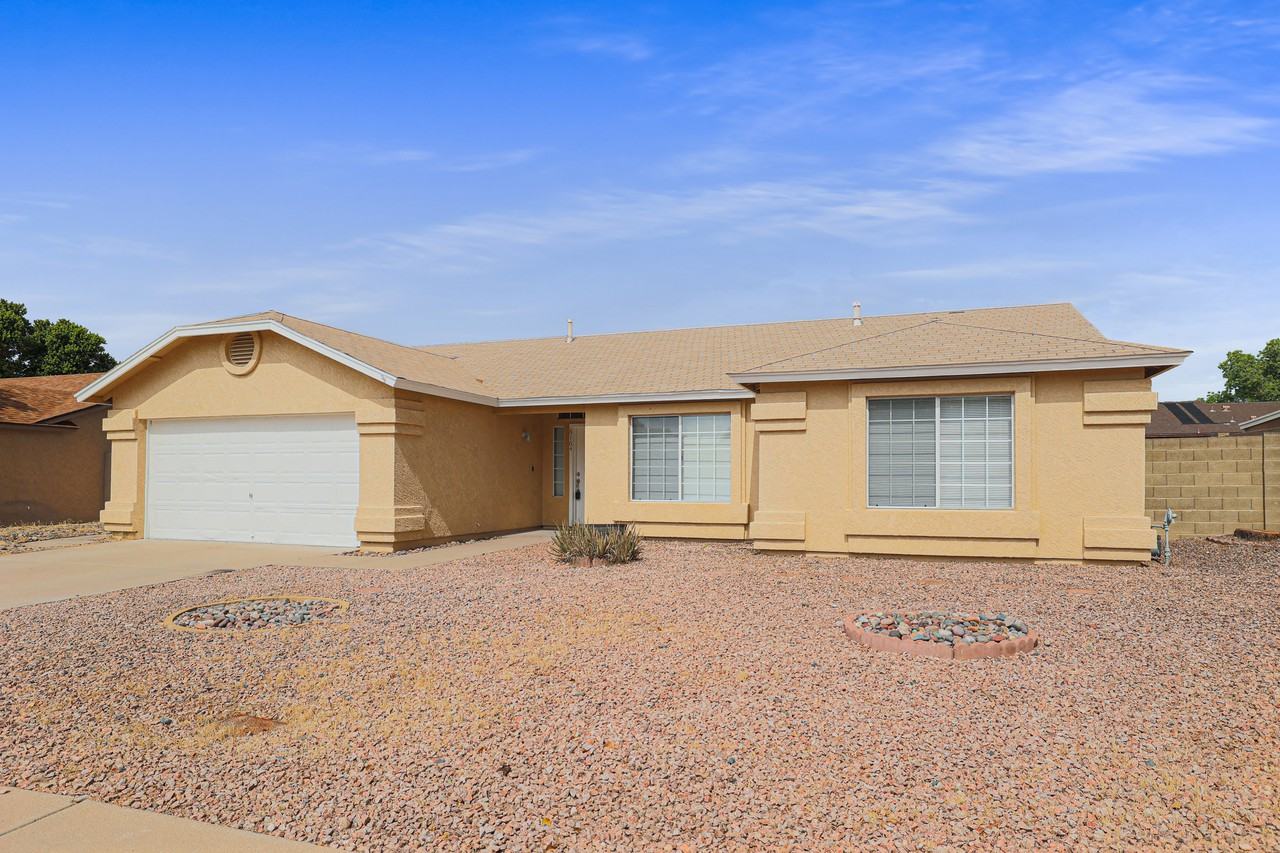 6164 E Grandview St - Photo 2 of 30