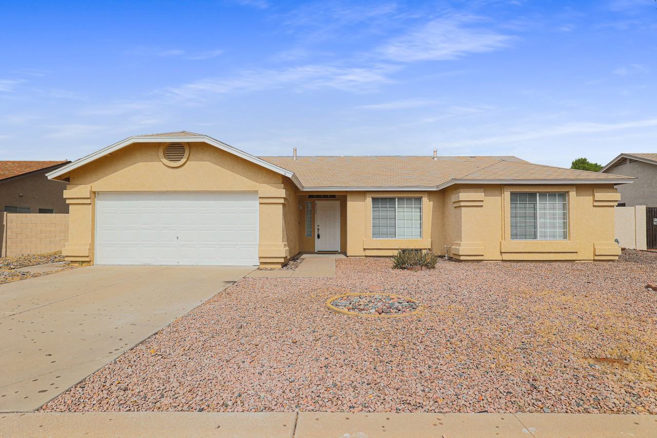 6164 E Grandview St - Photo 3 of 30