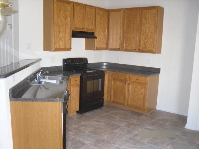 290 Brookview Dr - Photo 3 of 3