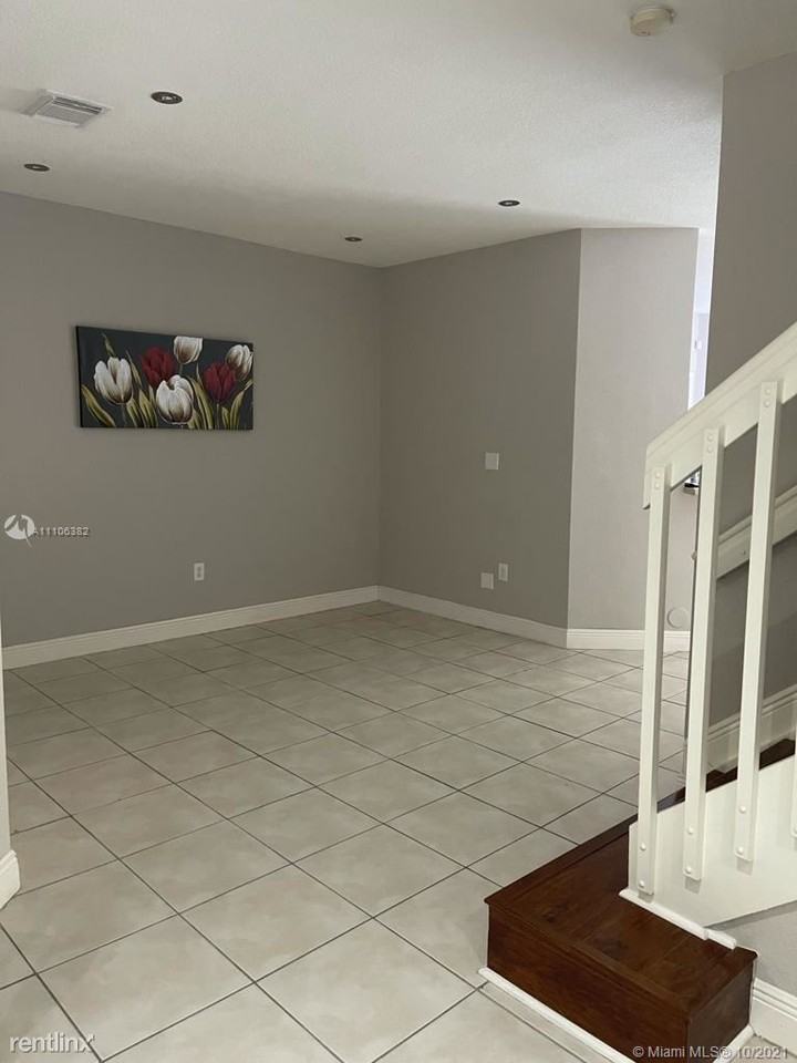 16603 Sw 79th Ter #16603 - Photo 2 of 17