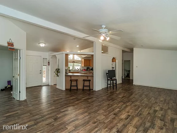 33015 Black Mountain Rd - Photo 3 of 5