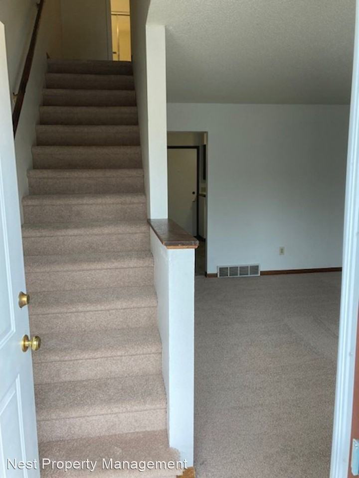 404 Westgate St - Photo 2 of 11