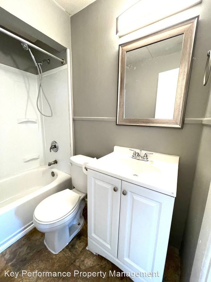 888-892 South Clinton Avenue - Photo 3 of 8