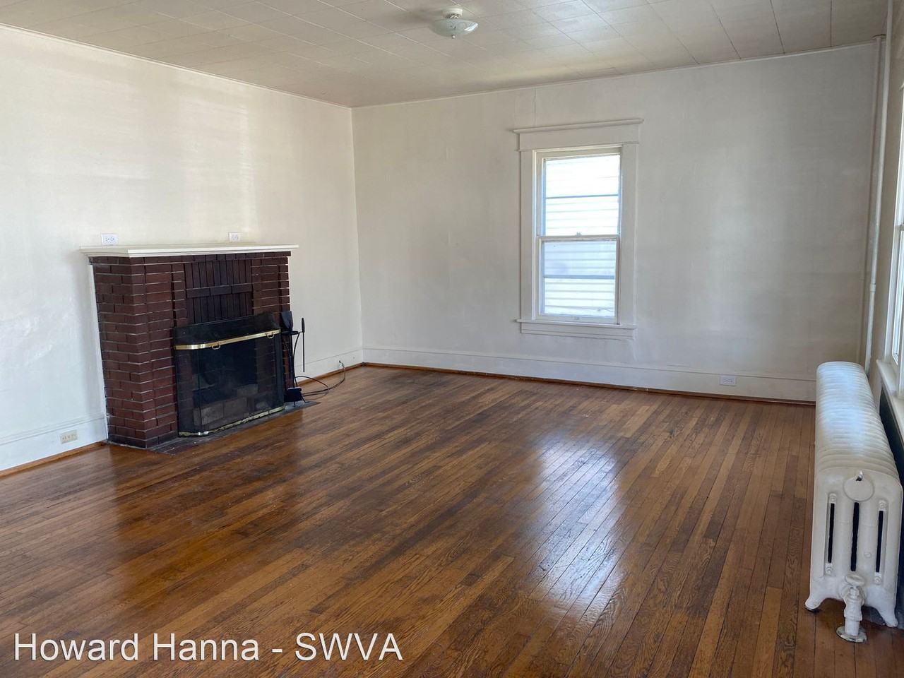 1121 Dale Ave Se - Photo 2 of 11