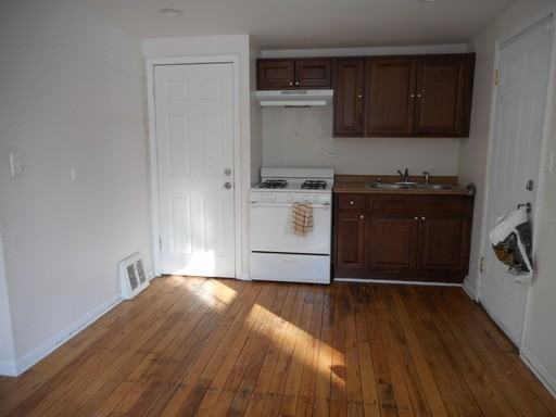 8617 S Bennett Ave - Photo 3 of 13