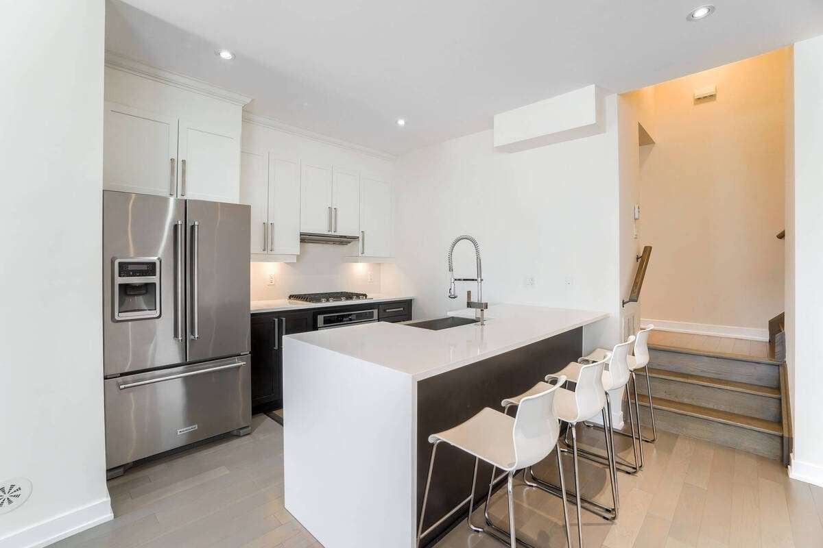 4020 Parkside Village Drive - Photo 6 of 39