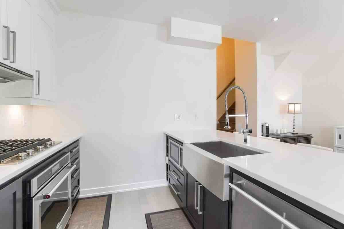 4020 Parkside Village Drive - Photo 7 of 39