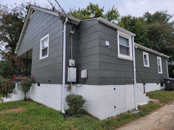 610 W 24 1/2 St - Photo 2 of 9