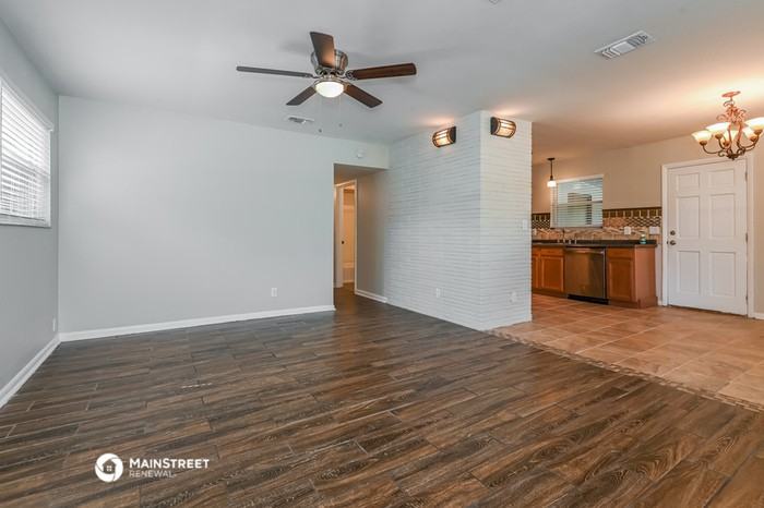 11734 Cape Horn Ave - Photo 3 of 16