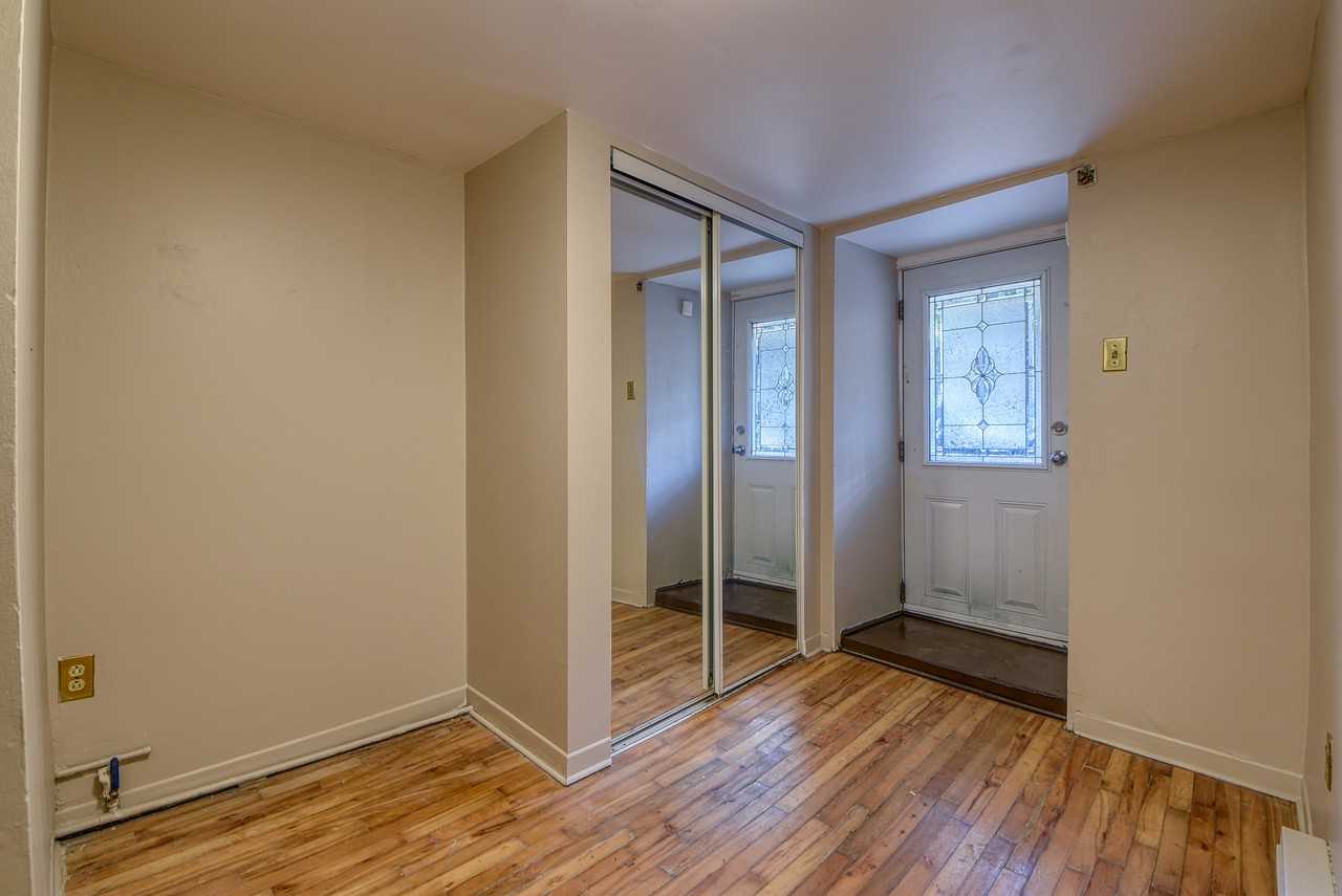 3949 Avenue Laval - Photo 2 of 14