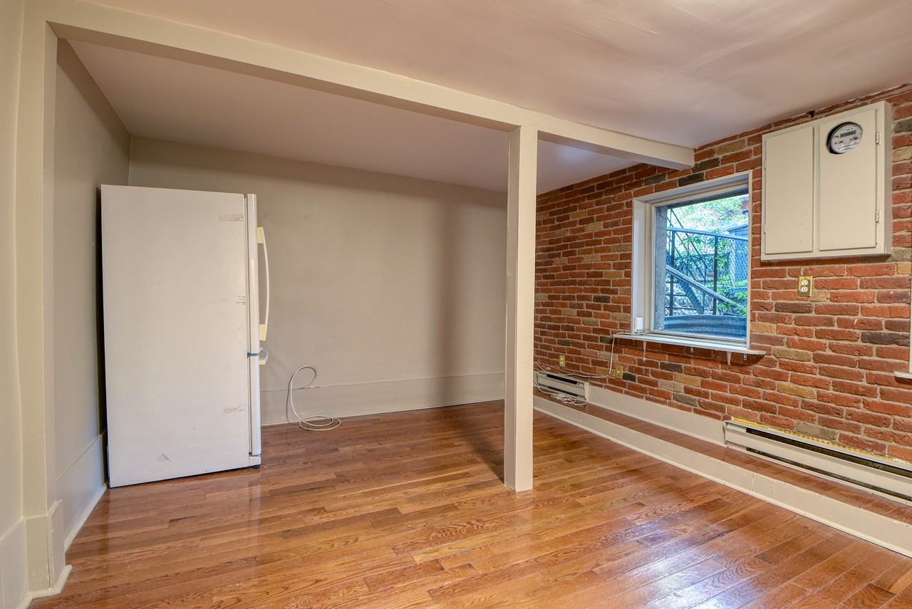 3949 Avenue Laval - Photo 3 of 14