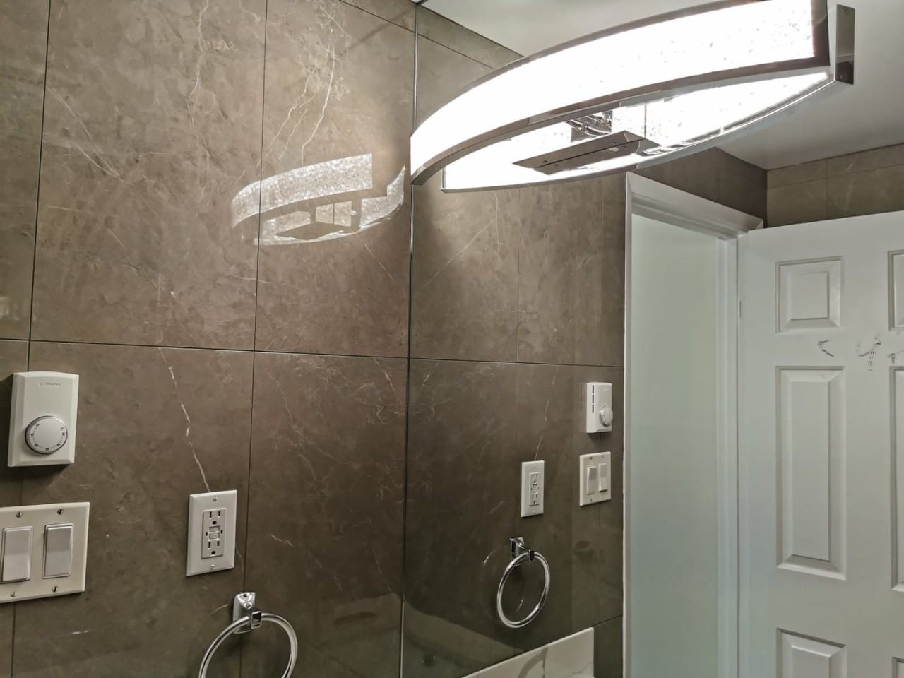 1809 Danforth Avenue - Photo 9