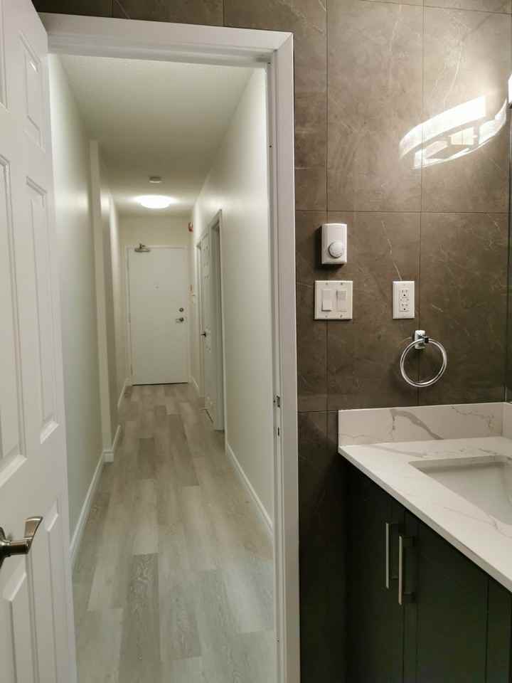 1809 Danforth Avenue - Photo 10