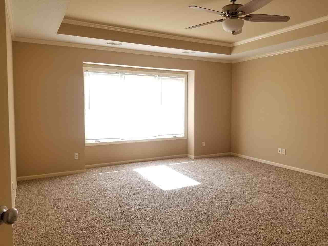 5701 Ne Hidden Meadow Dr - Photo 2 of 18