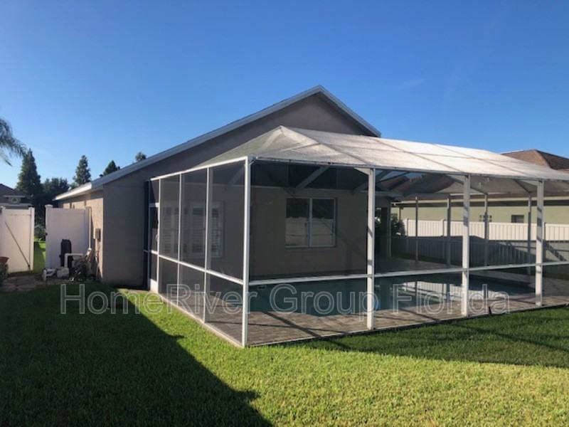 23211 Bayou Grove St - Photo 3 of 14