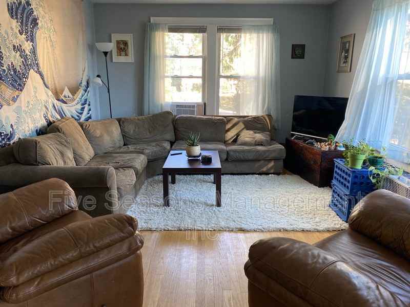 311 S Union St - Photo 3 of 13