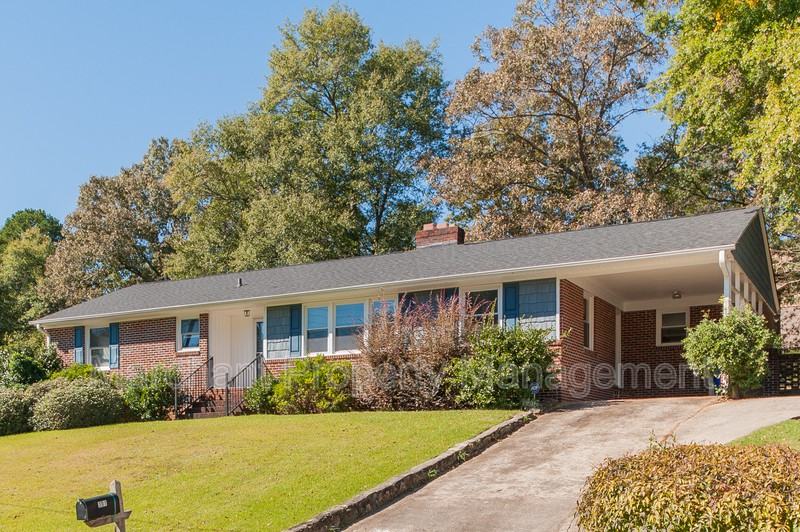 301 Lowndes Ave - Photo 3 of 30