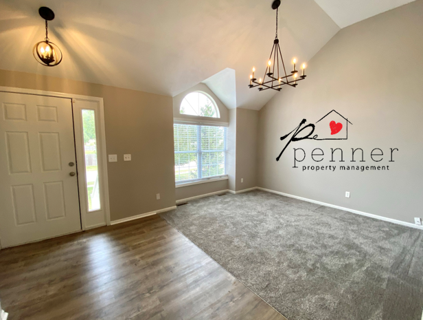 2207 Cherokee Dr - Photo 2 of 17