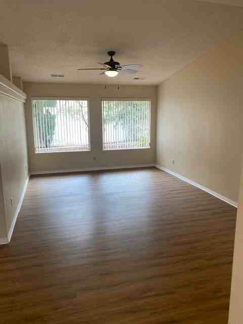 660 E Vermillion Ave #1 - Photo 4 of 38