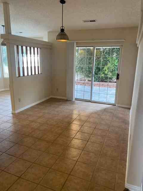 660 E Vermillion Ave #1 - Photo 5 of 38