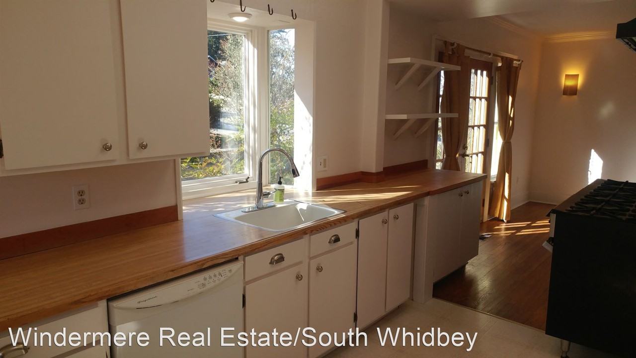 475 1st St - Photo 3 of 24