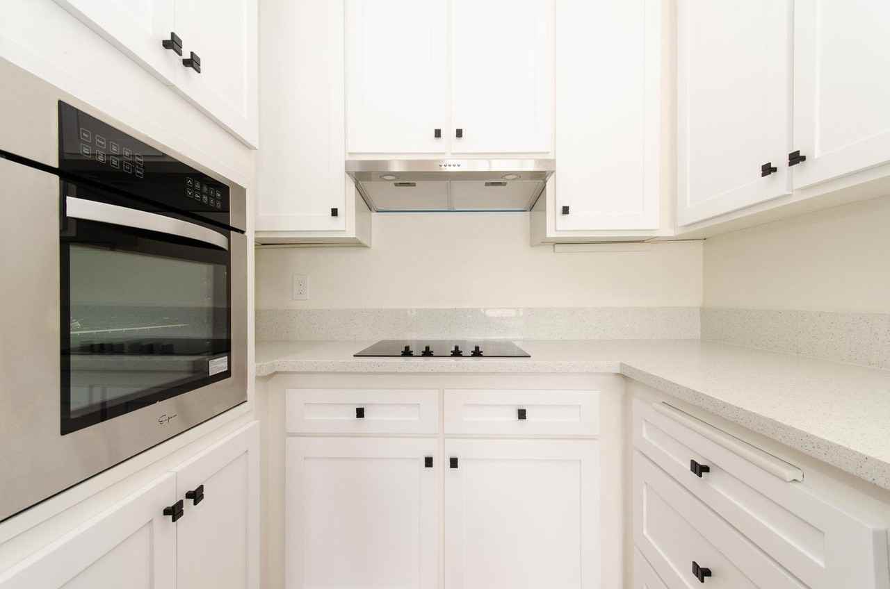 1332 N Vista Street - Photo 3 of 19