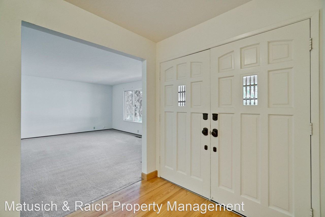 7009 Elmsdale Dr - Photo 3 of 23